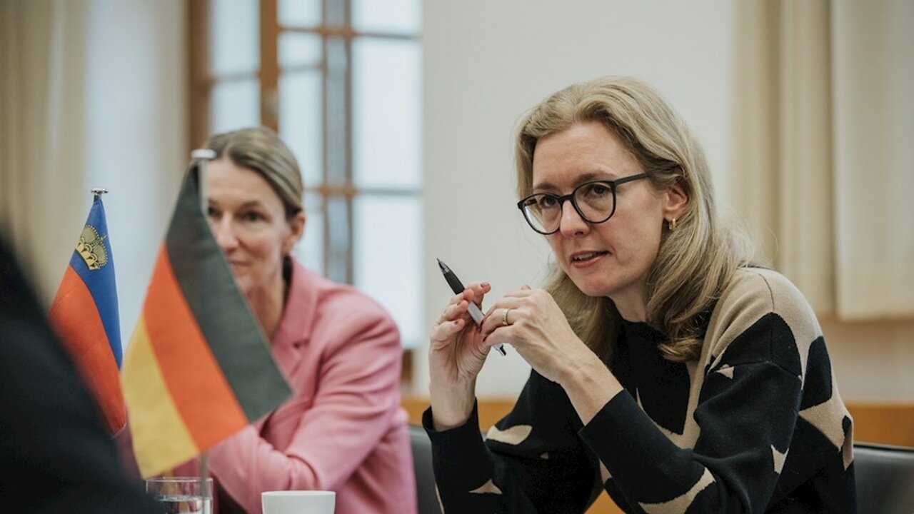 Botschafterin Isabel Frommelt-Gottschald, Regierungschef-Stellvertreterin Sabine Monauni