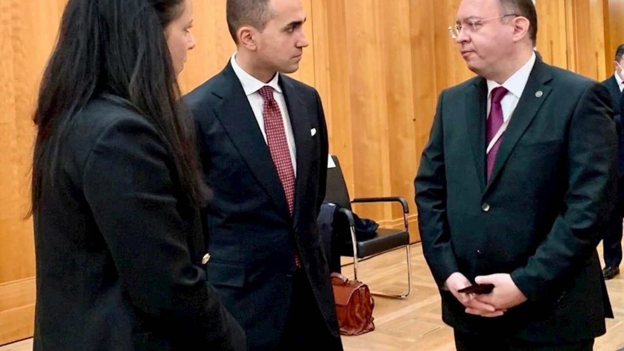 Aussenministerin Dominique Hasler mit den beiden Aussenministern aus Italien und Rumänien: Luigi di Maio und Bogdan Aurescu