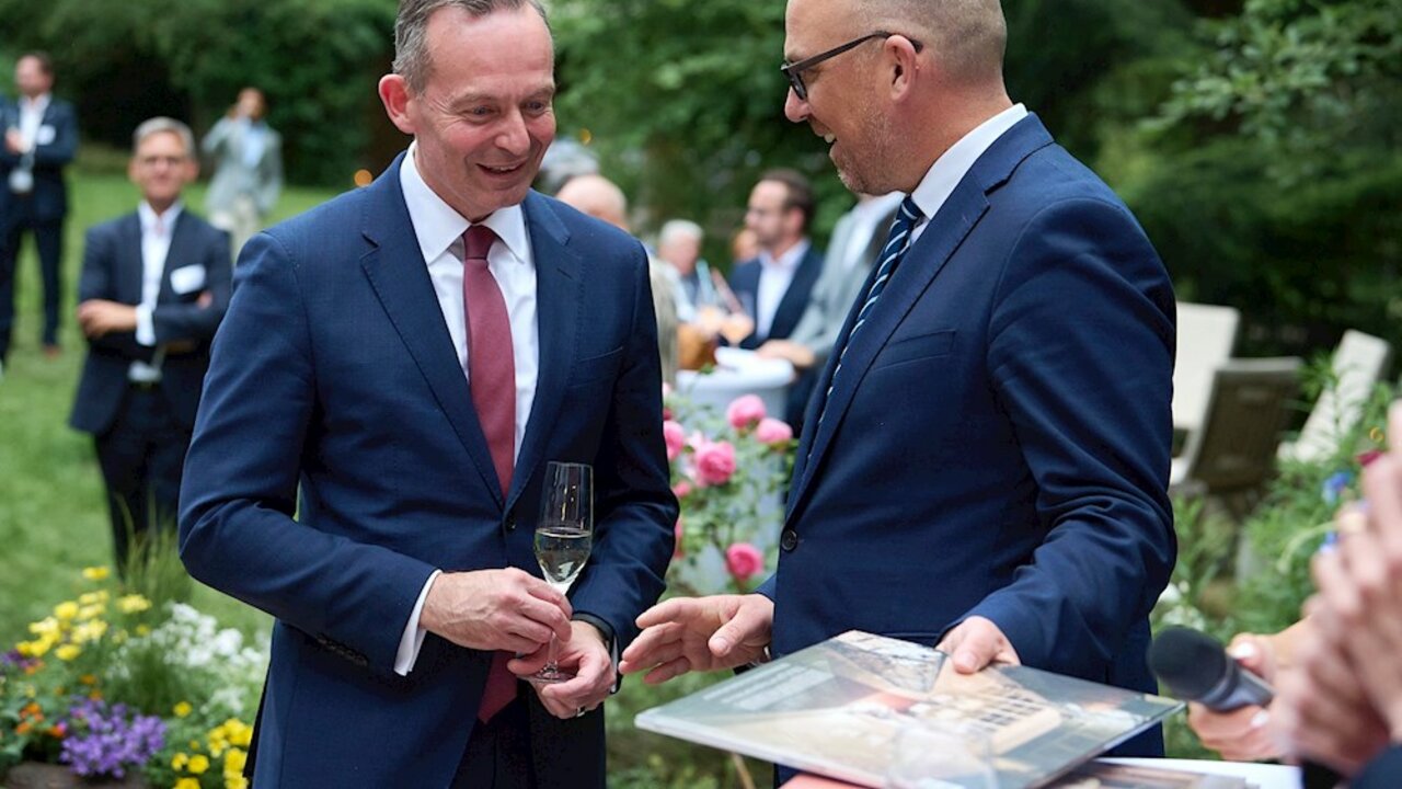Bundesminister Volker Wissing im Gespräch mit Regierungschef Daniel Risch