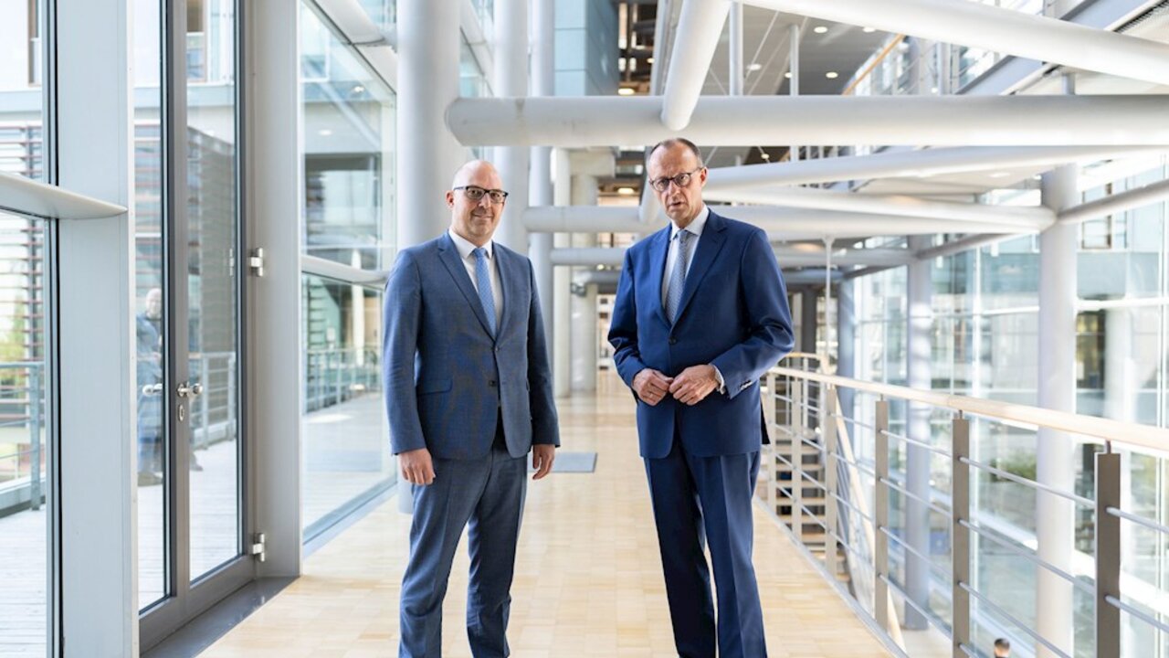 Regierungschef Daniel Risch mit dem Fraktionsvorsitzenden Friedrich Merz