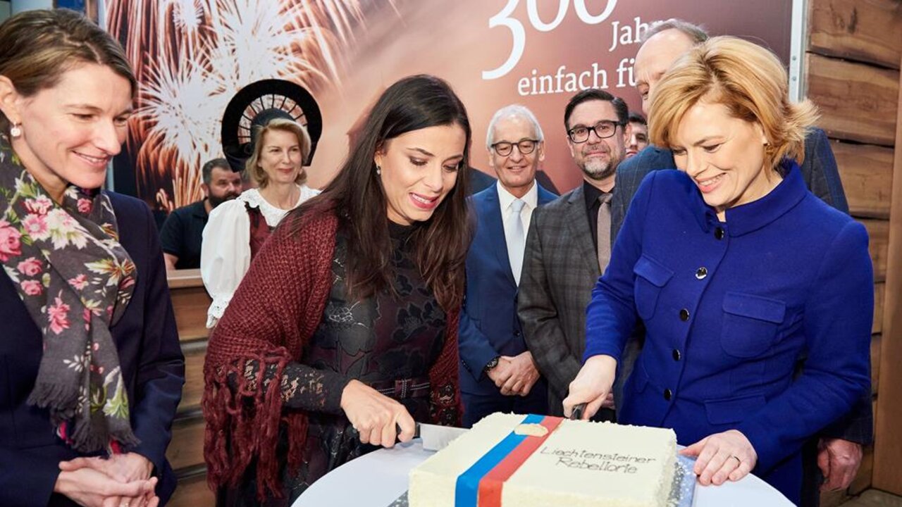 Botschafterin Isabel Frommelt-Gottschald, Regierungsrätin Dominique Hasler und die Deutsche Landwirtschaftsministerin Julia Klöckner | © Christian Pries